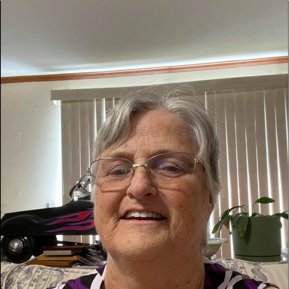 Meet your Posher, Pauline
